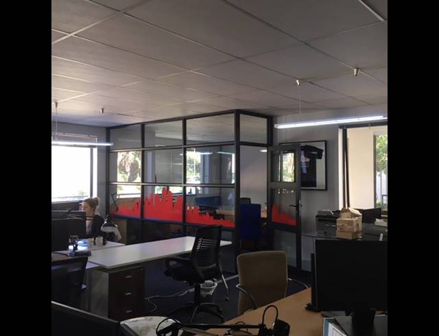209M² OFFICE RENTED IN WESTLAKE